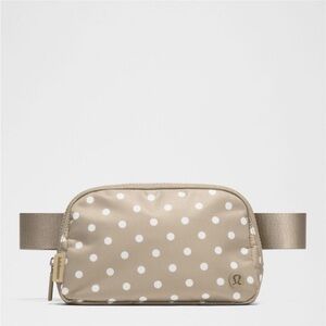 Lululemon Everywhere Belt Bag in Sheer Oak Polka Dot